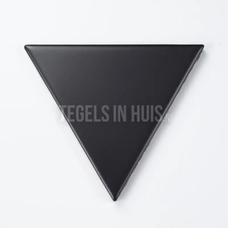 Wandtegel Scale triangolo driehoek mat zwart 10,8×12,4 Actieprijs