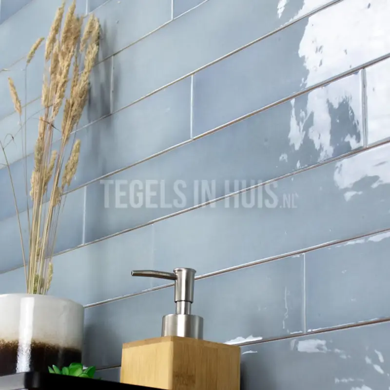 Equipe wandtegel Manacor 6,5×40 moon blauw glans – handvorm – zellige look – 26921 Koopje