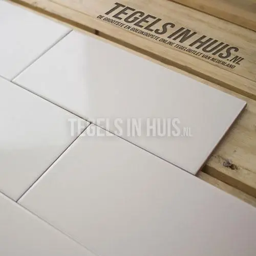 Dagaanbieding Wandtegel vlak 10X20 off white – klassiek wit joy creme glans