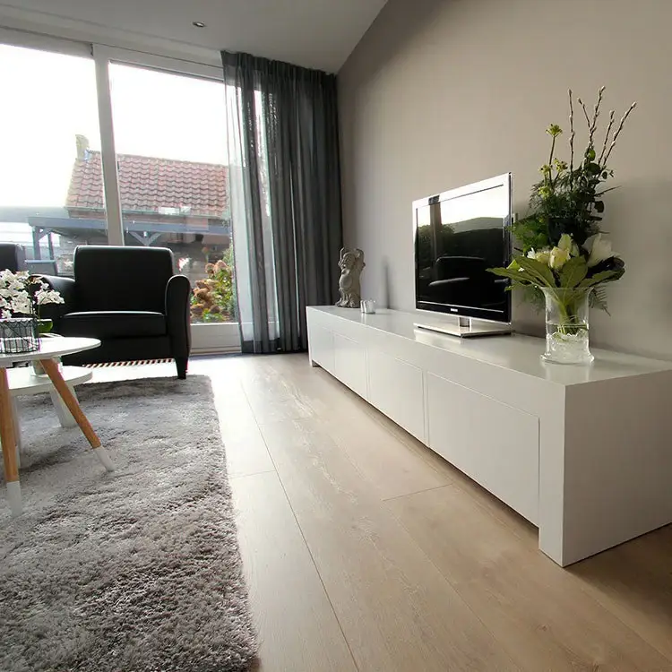 Douwes Dekker Elegant Riante Plank Jasmijn, blank eiken laminaat met rondom velling Tijdelijk Beschikbaar